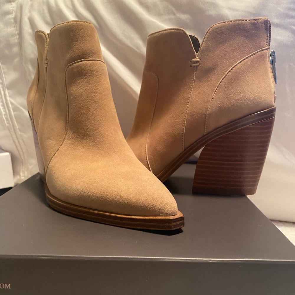 Vince Camuto Booties. Gradesha. Size 8 Color Tortilla